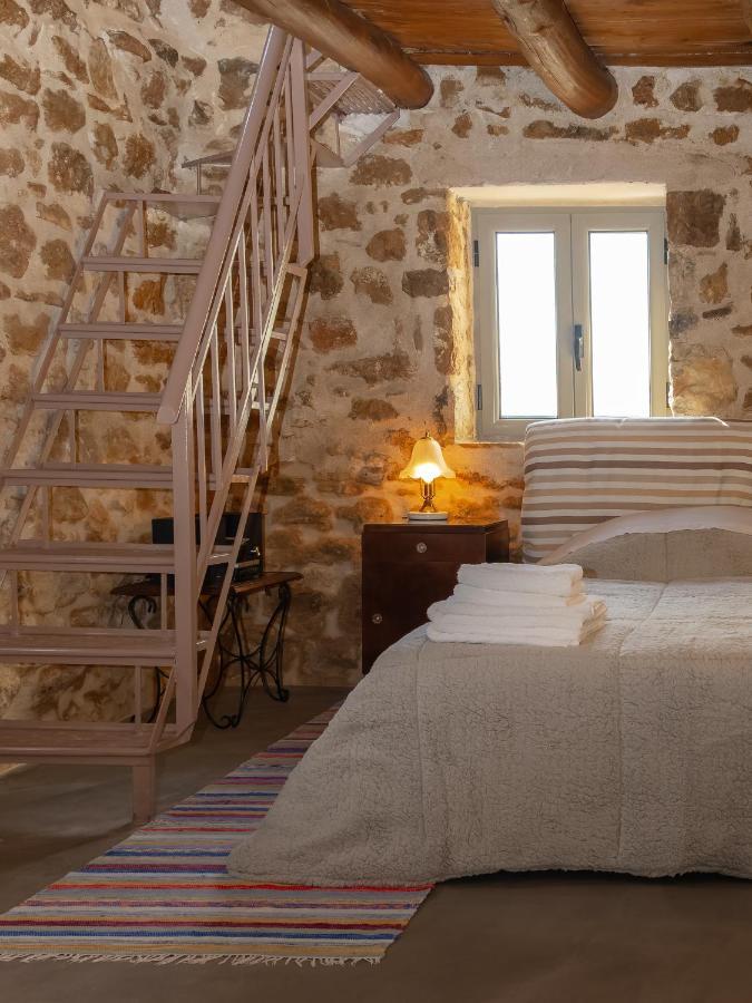 Messinian Stone House Villa Eksteriør billede