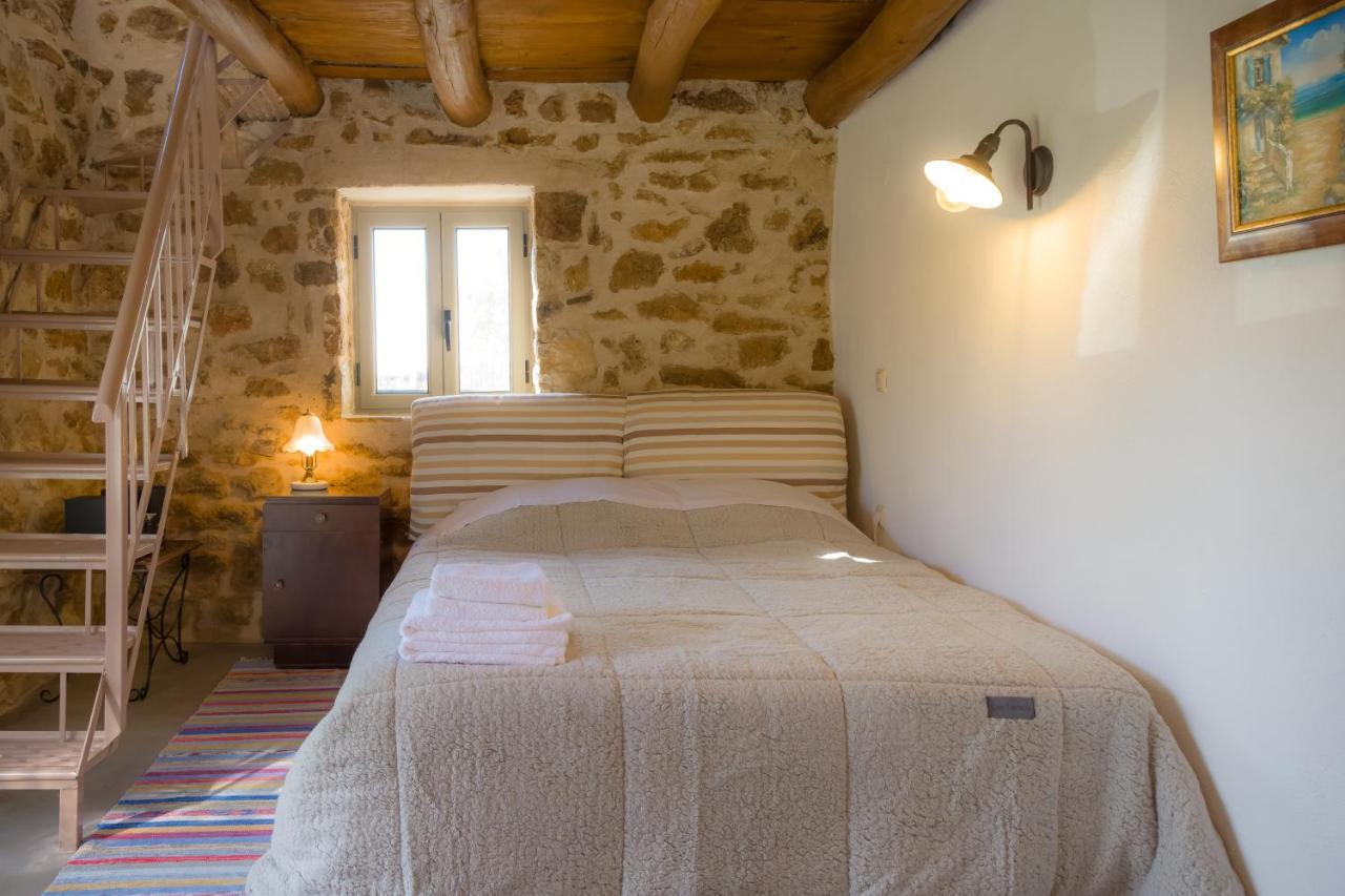 Messinian Stone House Villa Eksteriør billede